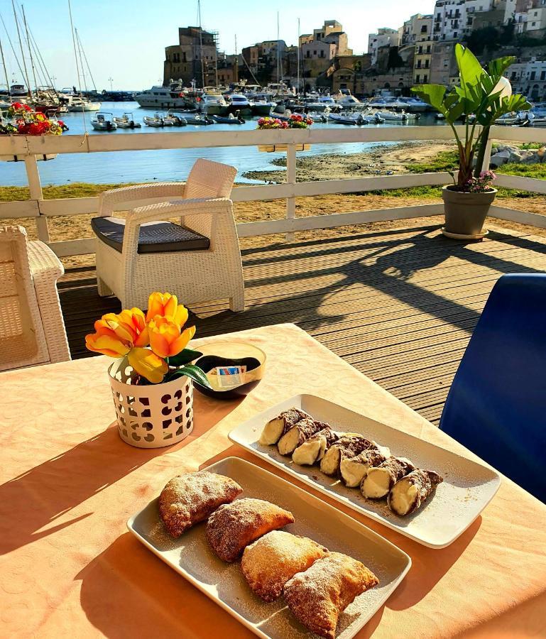 Hotel Cala Marina カステッランマーレ・デル・ゴルフォ エクステリア 写真